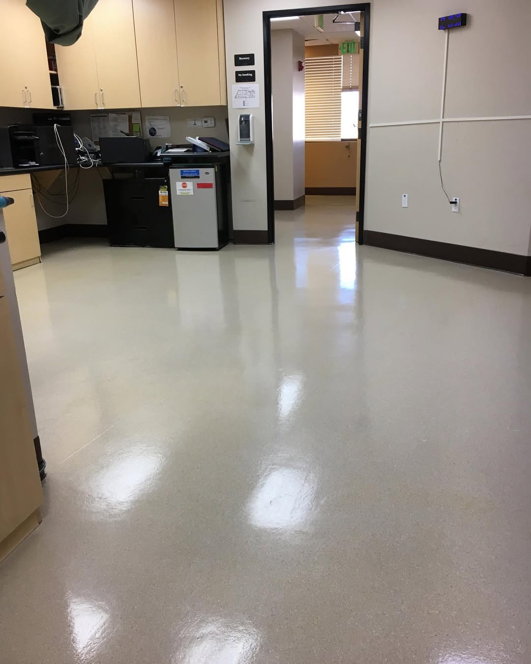 Recovery area floor polished to a high gloss